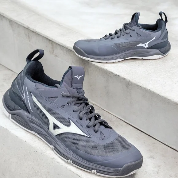 Mizuno Women's Wave Luminous Volleyball Shoes - Picture 4 of 16